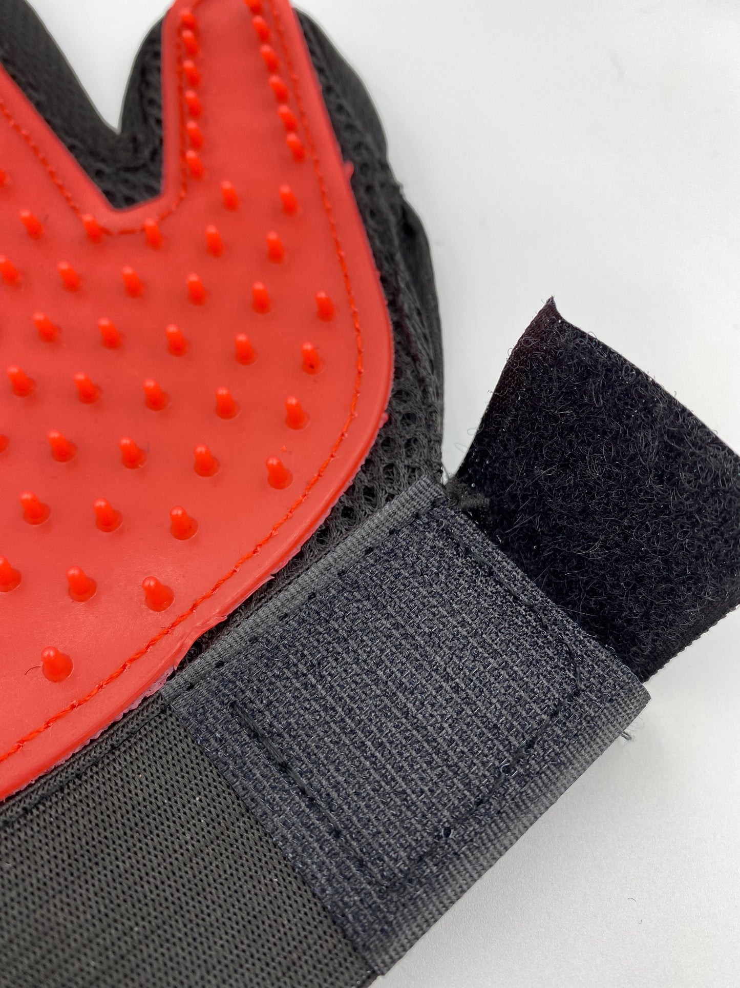 gyvunu sukavimo pirstine