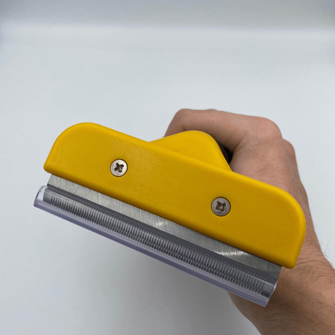 Furminatoriaus tipo šukos augintiniams