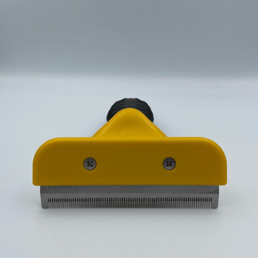 Furminatoriaus tipo šukos augintiniams