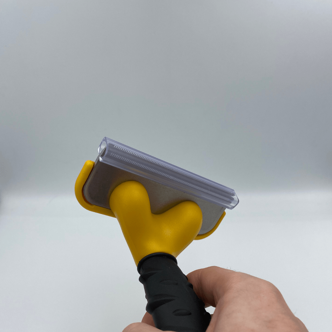 Furminatoriaus tipo šukos augintiniams